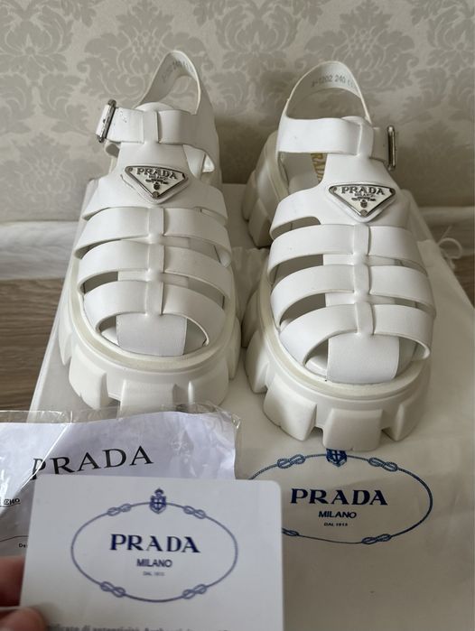 Продается босоножки люкс качество