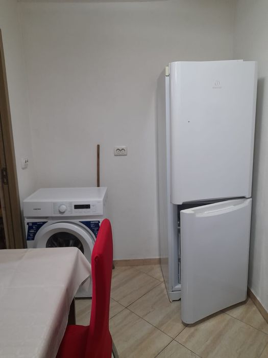 Garsoniera de inchiriat 200 e