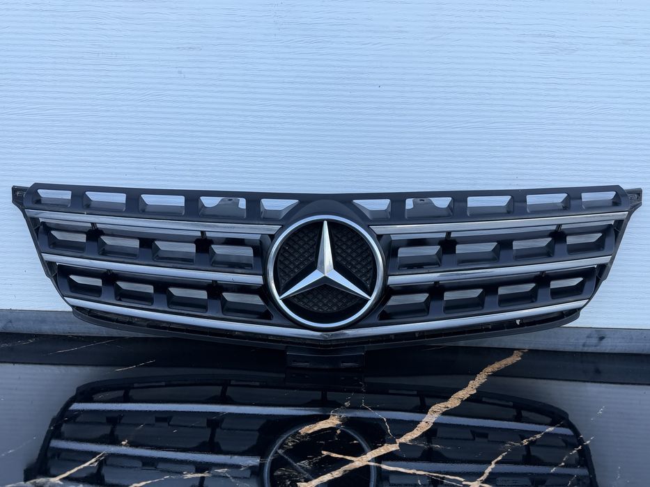 Mercedes-Benz ML W166 Оригинална Предна Решетка