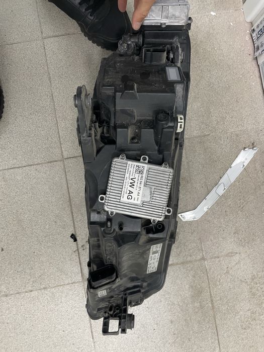 Фар за Skoda Superb 3 гнерация