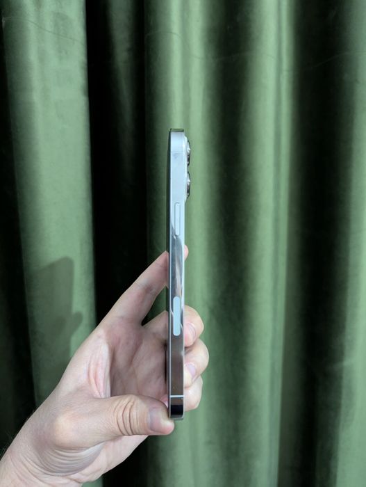 iPhone 13 Pro Max 128 ГБ — серебристый