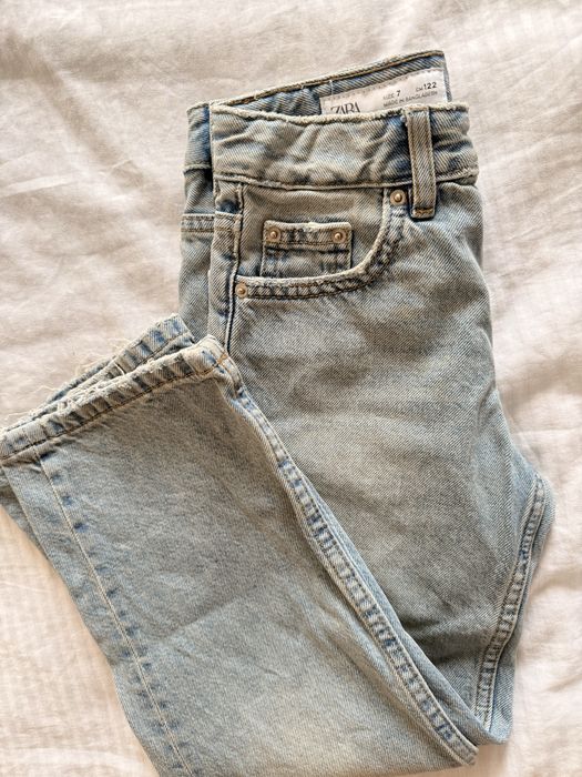 Продвм джинсы на девочку