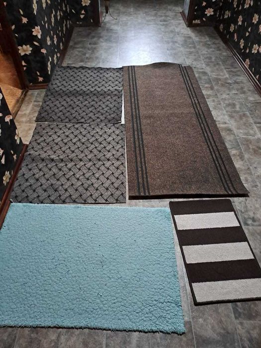 Коврики ,дорожка и другое