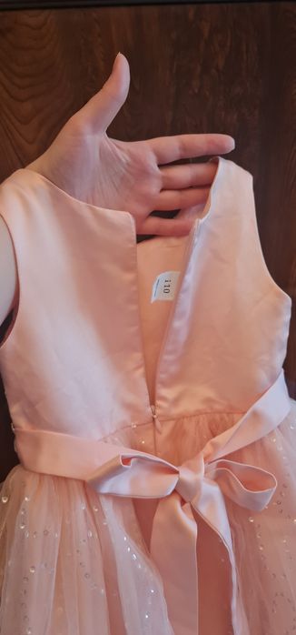 Нарядное платье на рост 110см