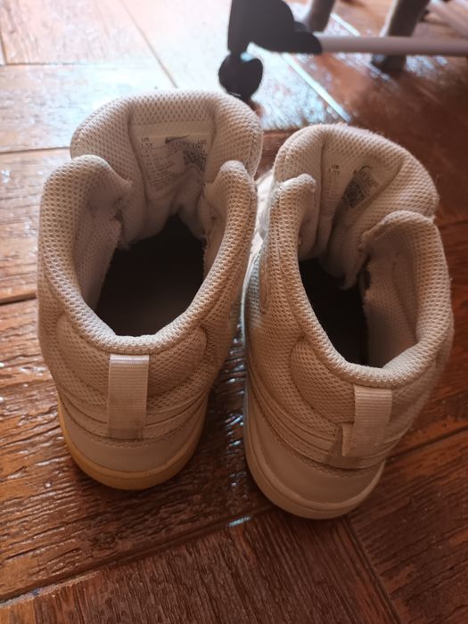 Vând adidas nike