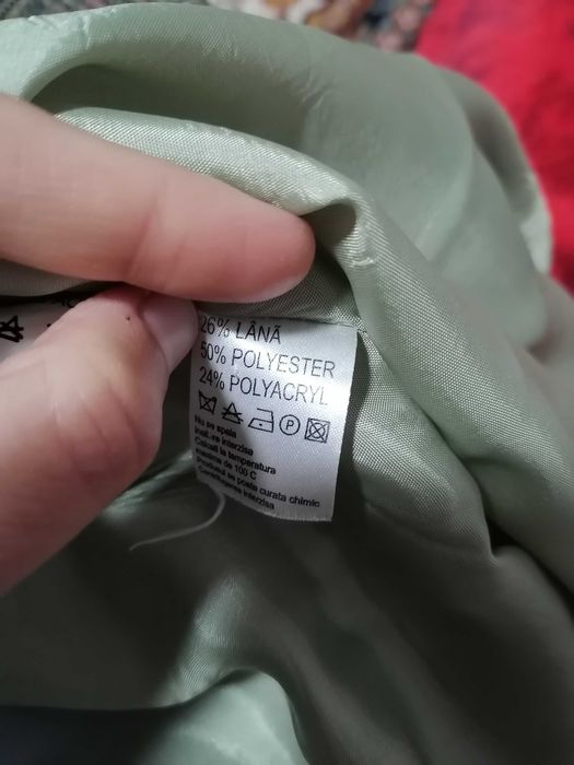 Fustă verde groasă mărimea M, din