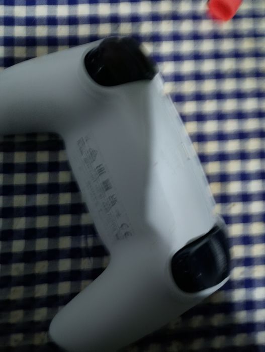 PS5 дигитален с един контролер