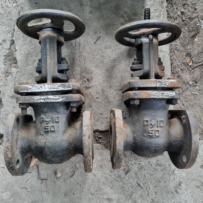 Задвижки чугунные Ру -10.