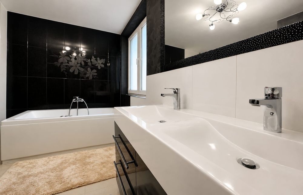 Apartament cu 3 camere de închiriat