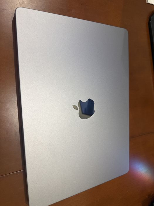 Macbook Pro M3 8/512