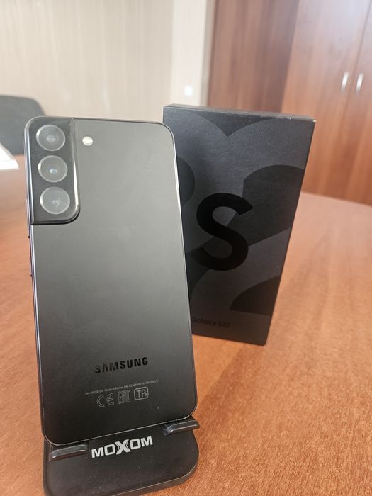 Продам Samsung S22