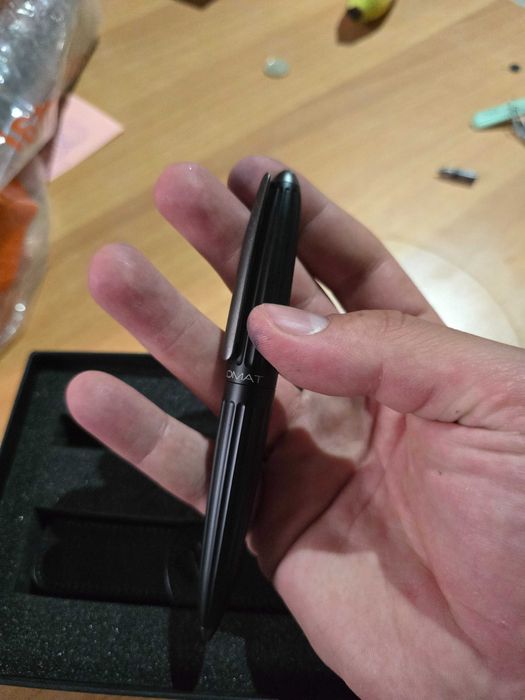 Писалка Diplomat Aero Medium Nib gift box