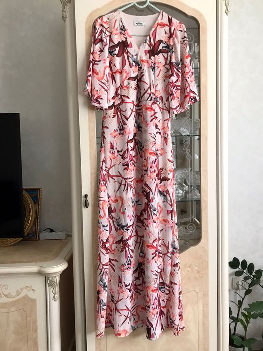 Продаю платья