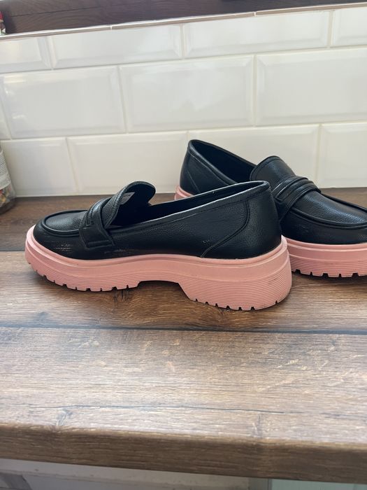 Обувки - лоуфъри