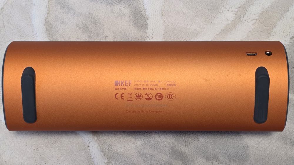 Vând boxa KEF Muo wireless portabila.