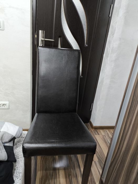 vand 4 scaune piele ecologică
