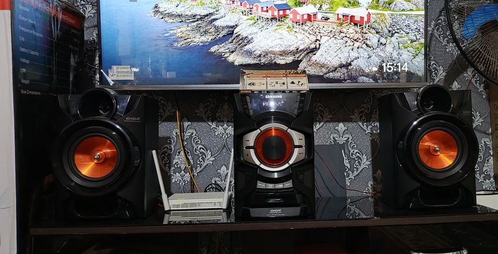 Музыкальный центр модель. Samsung. GIGA. Blast