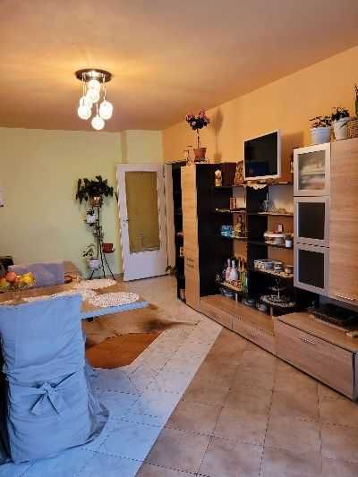 Продава се Тристаен апартамент в София, Център - 69 кв.м за 1257 €/кв.м - Снимка #2