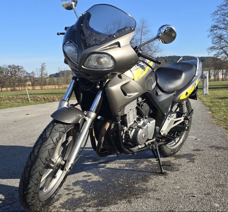 Vând Honda CB 500