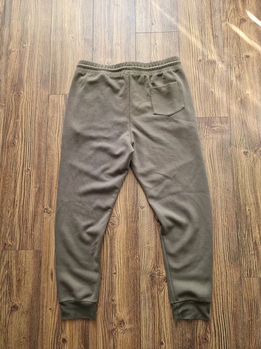 Страхотно мъжко долнище размер XL, без
забележки като ново, цена 40лв