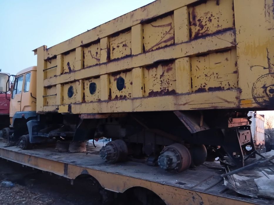 Самосвал FAW 2007 года