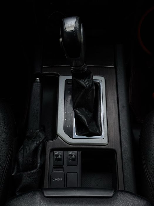 Toyota Prado 2.7 7 kishilik