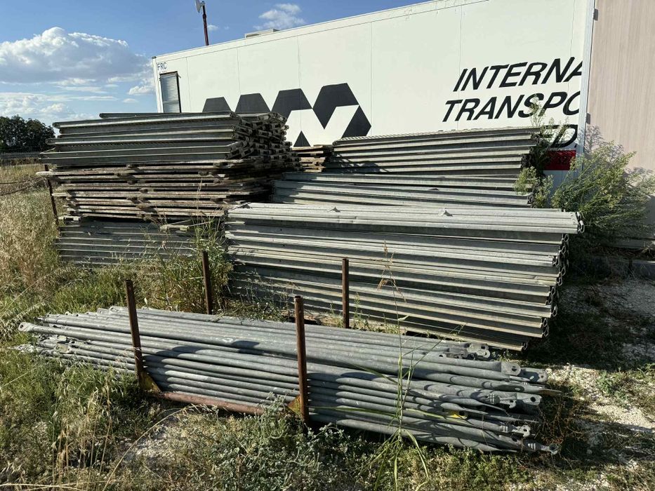 Ново поцинковано рамково скеле 1000кв. Пълен комплект.