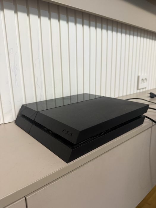 PS 4 отличном состонии