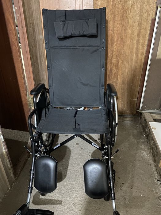 Срочно продам инвалидная коляска