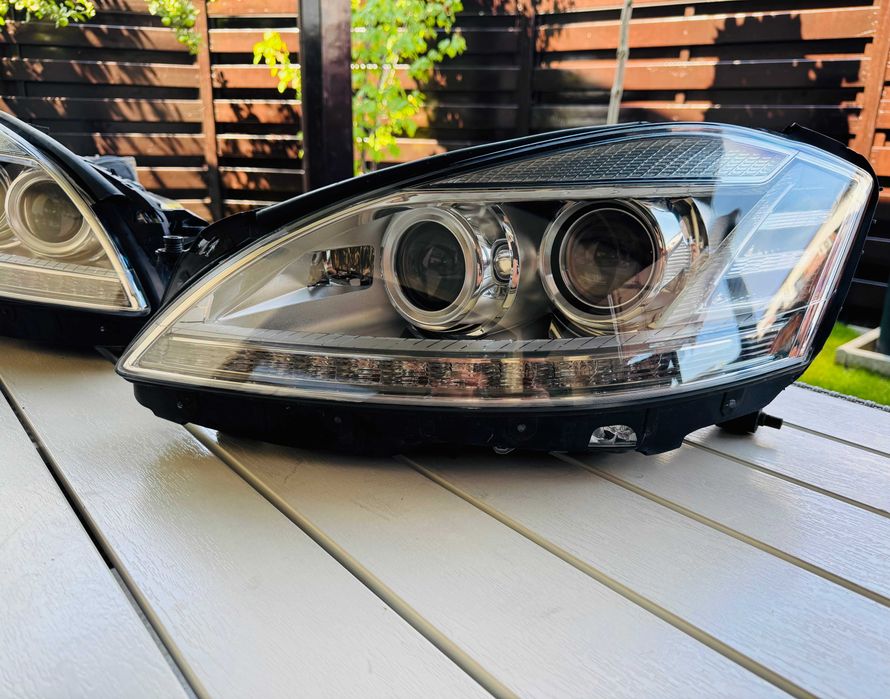 Faruri Mercedes W221 S OEM Facelift Nightvision bi-xenon PRET pe set