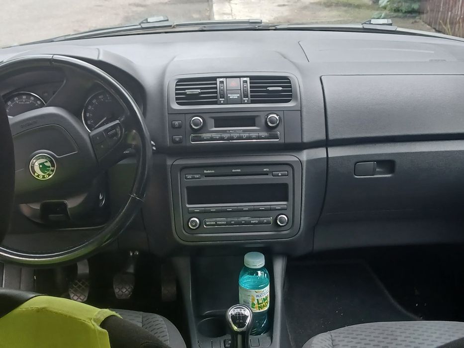 SKODA Fabia 2012 — imagine 5