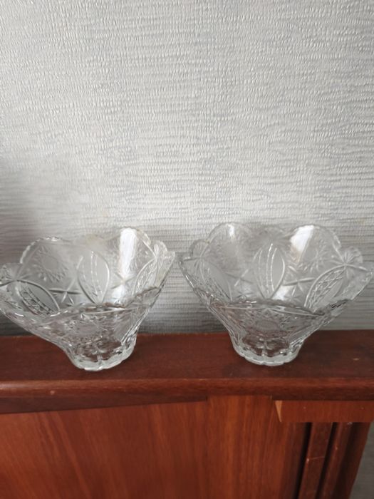 Хрустальные вазы,книги