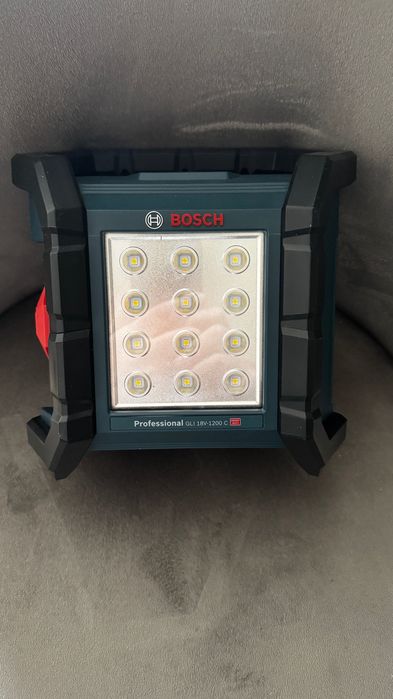 Акумулаторна лампа Bosch GLI 18v 1200 C