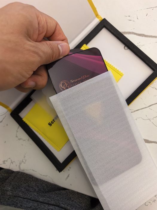 Защитное стекло на Xiaomi 14