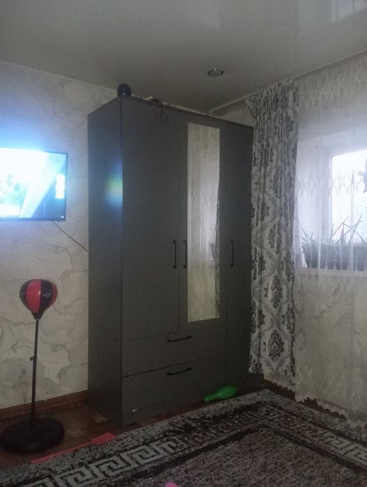 Подам шкаф новый не б/у