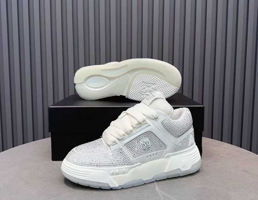 Vand amiri ma-1 cu pietricele. orice marime in stoc