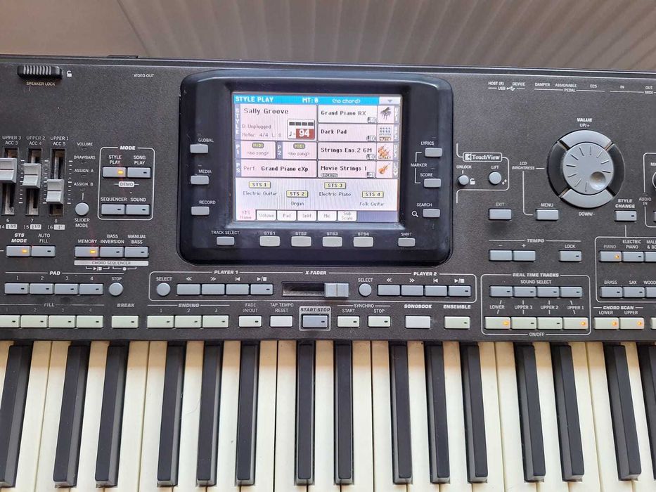 Korg pa 3x in perfectă stare de funcționare
