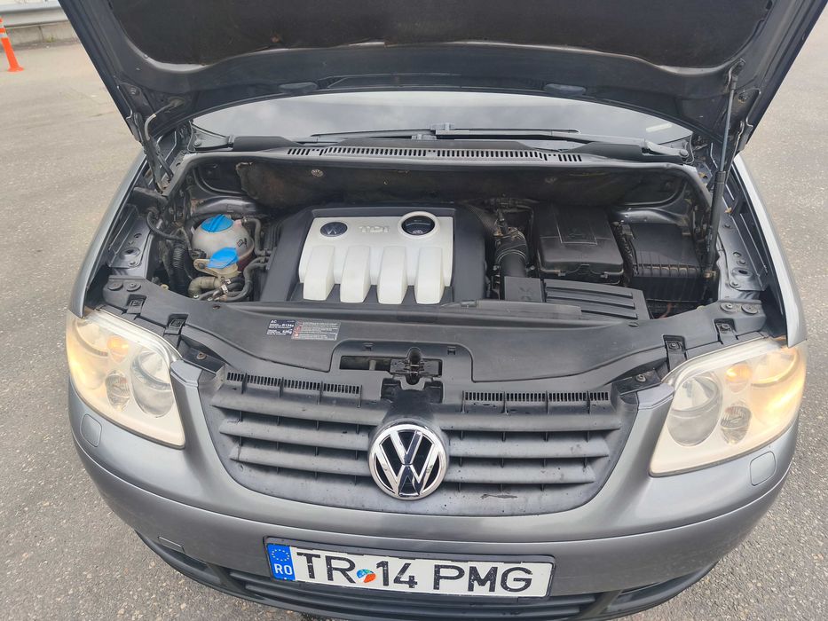De vânzare wv Touran 19tdi BKC 105cp 77kw