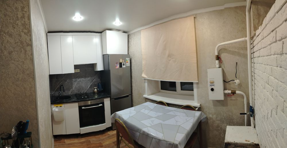 Продам 3 комнатную  квартиру, 2/2 этаж.