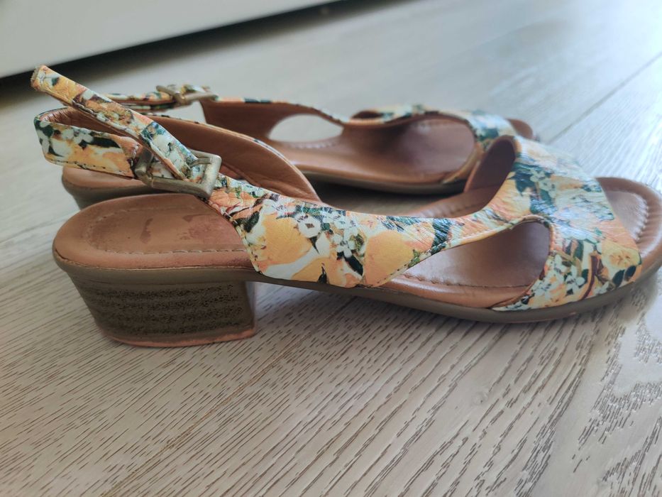 Летни дамски елегантни сандали, естествена кожа