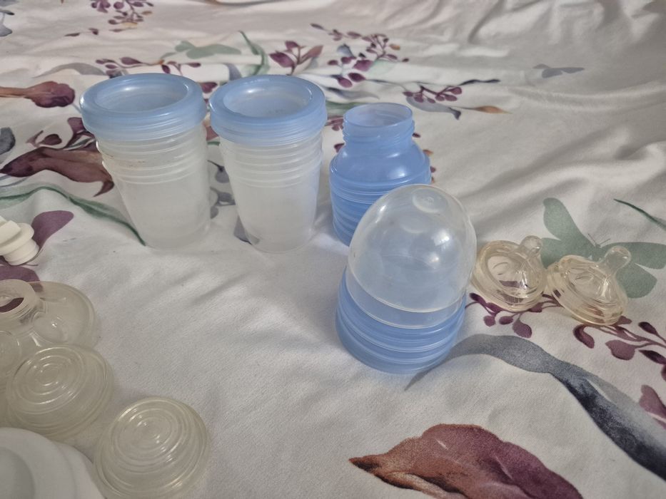 Pompa de sân Philips Avent si recipiente lapte/mâncare