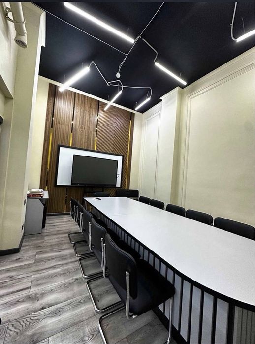 Сдается помещение ,Голубые купола цум,1 линия,300кв