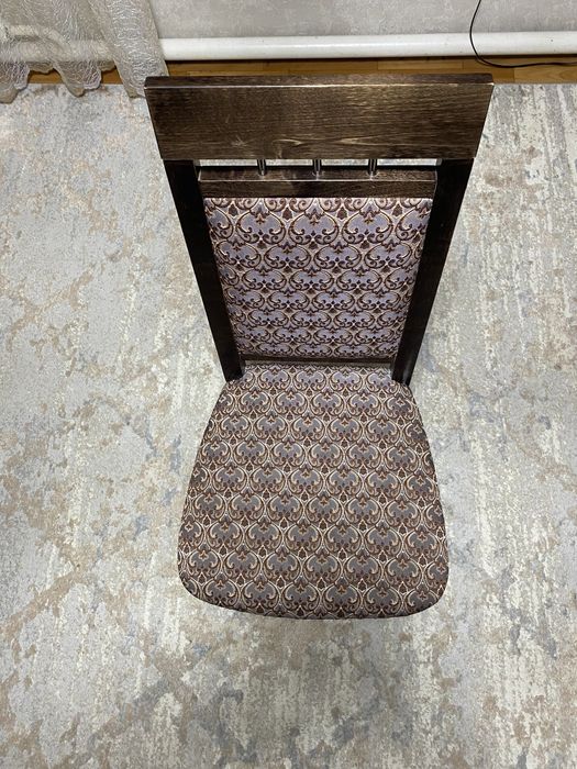 Натуральные деревянные стулья