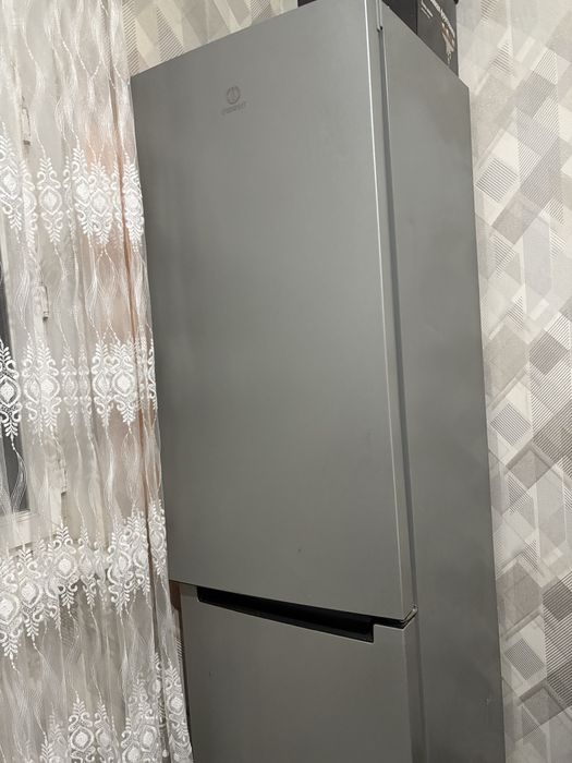 Холодильник сатылады