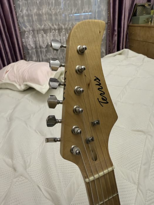 Электрогитара за 25к