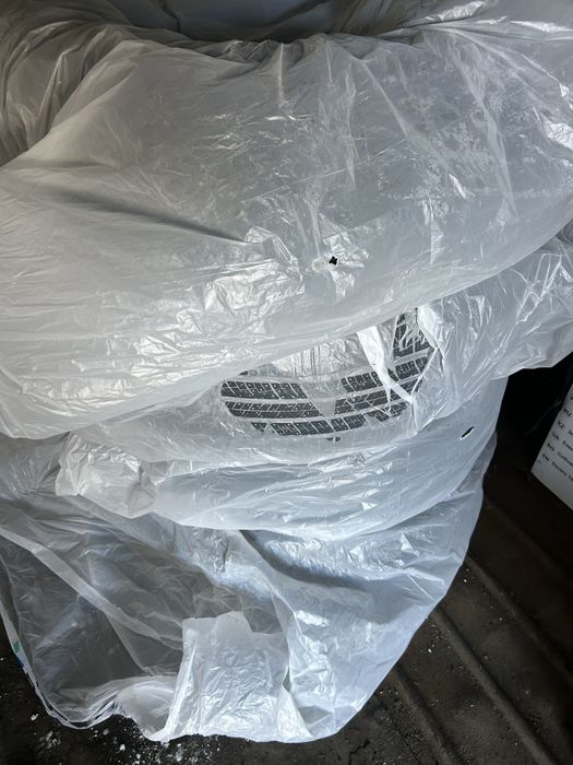 Продам резину 235/55/19