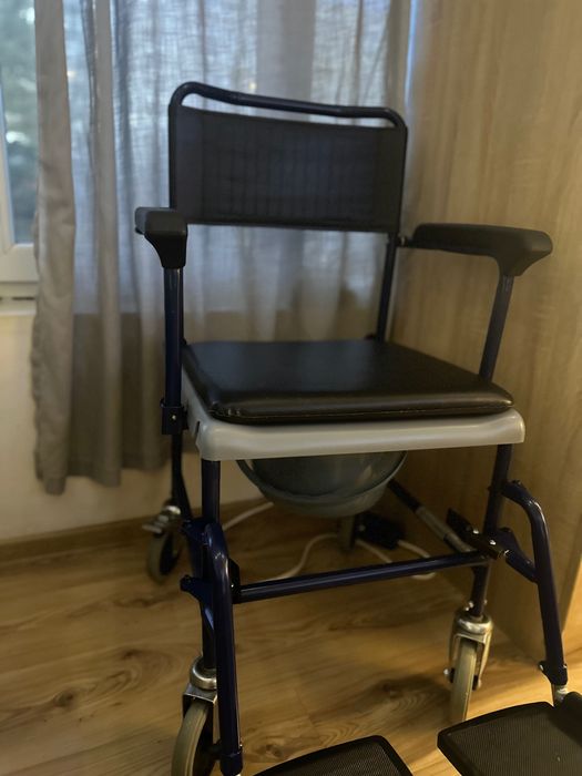 Санитарен тоалетен стол