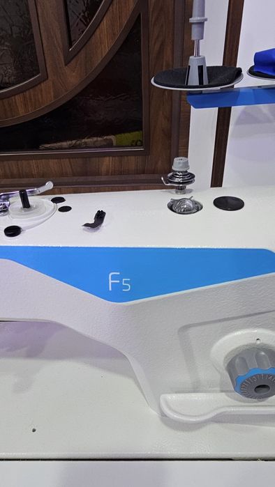 Срочно! Швейная машинка Jack F5, новая!