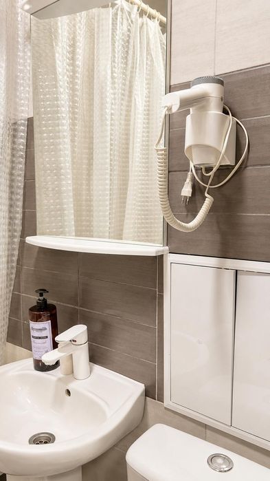 1 ком с кондиционером  Бектурова 15