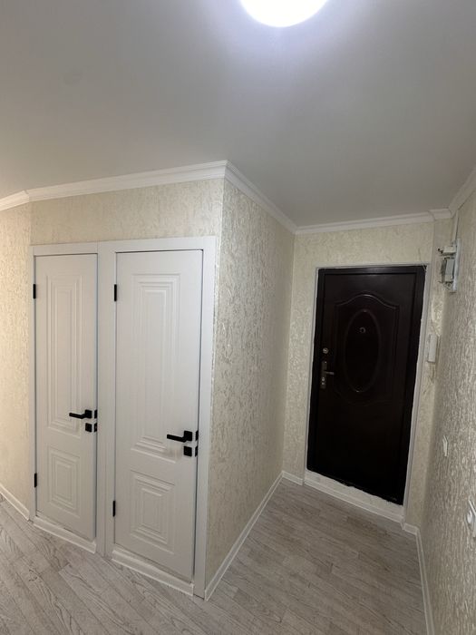 Продам 2 квартиру  Есет Батыр 105 к2